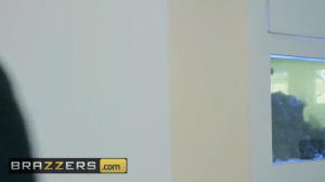 Brazzers - Yoga Milf Alexis Fawx craves some anal release